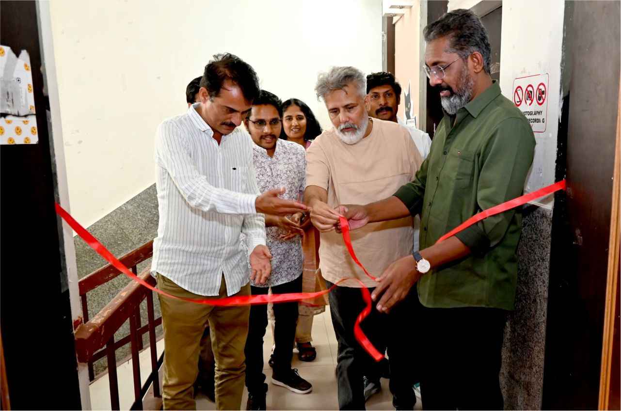 Nagaaj Manjule Opens Maharashtra Andhashraddha Nirmoolan Samiti Cartoon Exhibit to Reflect Indias Struggles Nagaaj Manjule Opens Maharashtra Andhashraddha Nirmoolan Samiti Cartoon Exhibit to Reflect Indias Struggles