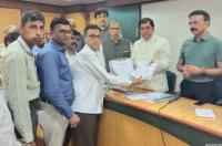 OBC Parishad Delhi and maharashtra prantik tailik mahasabha give Statement to samarpit Aayog