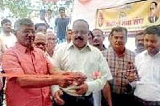 Mahadharna at Raj Bhavan regarding OBC reservation Mahadharna at Raj Bhavan regarding OBC reservation