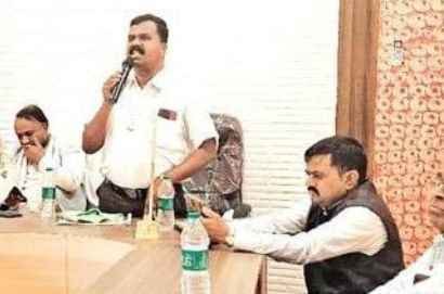 Dhorkhed_residents_who_do_the_census_are_ideal