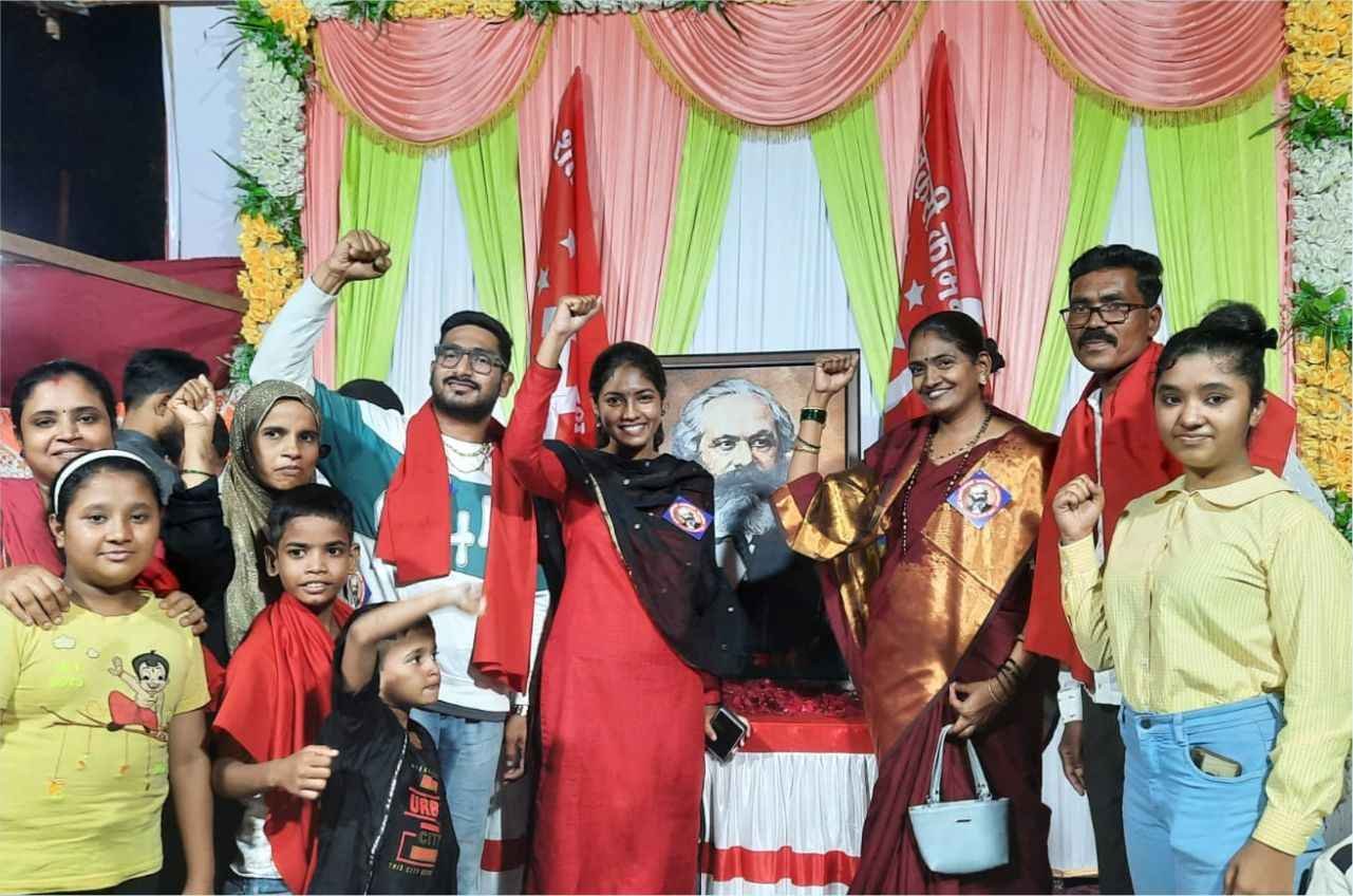 Karl_Marxs_Jayanti_organized_by_shetkari_kamgar_paksh_Vidyarthi_sanghatana_mahabhandara