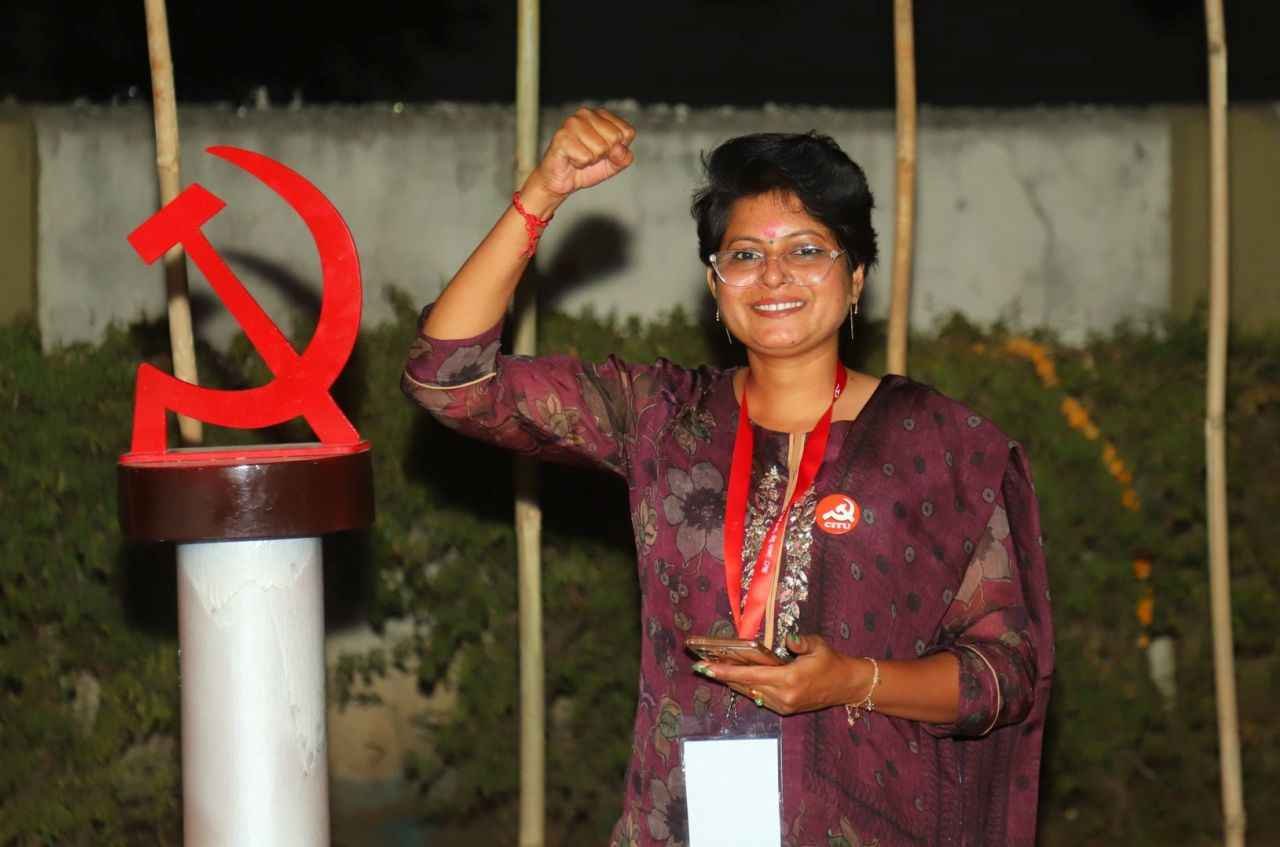 Krantisingh_Nana_Patil_Award_for_Ujwala_Padalwar_Activism