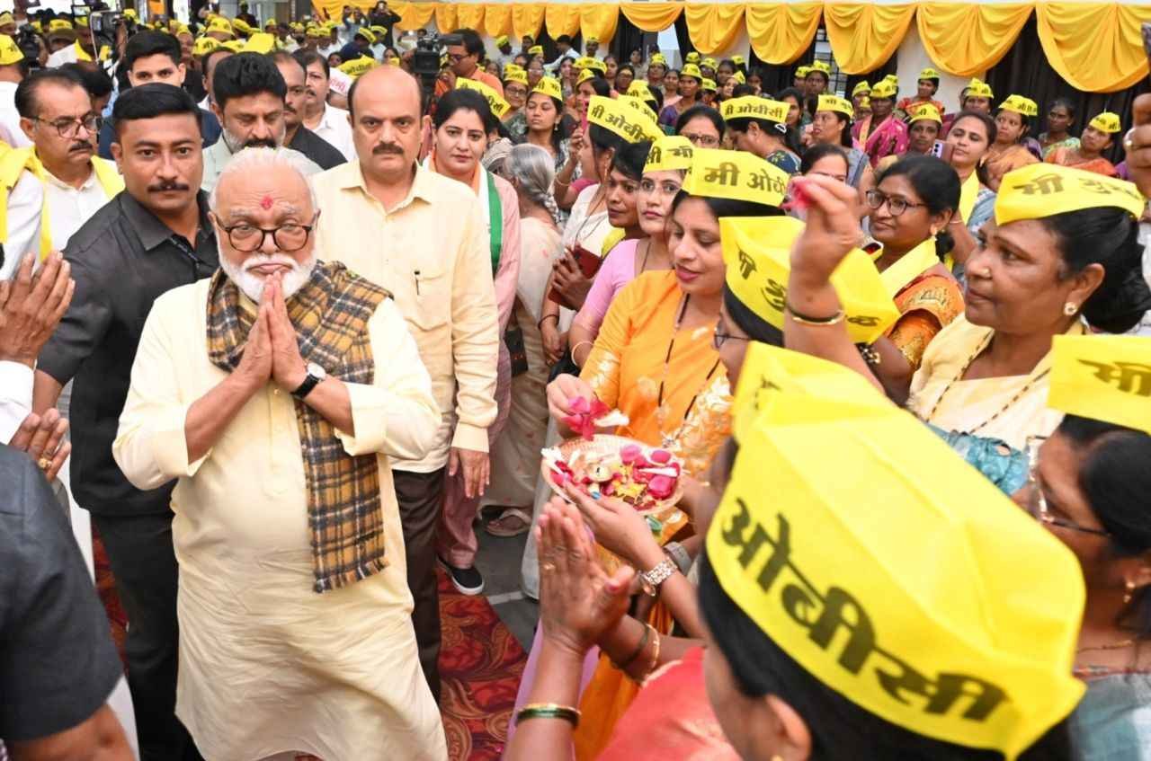 OBC_Mega_Rally_Maya_Iratkar_Calls_for_OBC_Unity_to_Cancel_maratha_aarakshan_GR_at_Beed_Meet