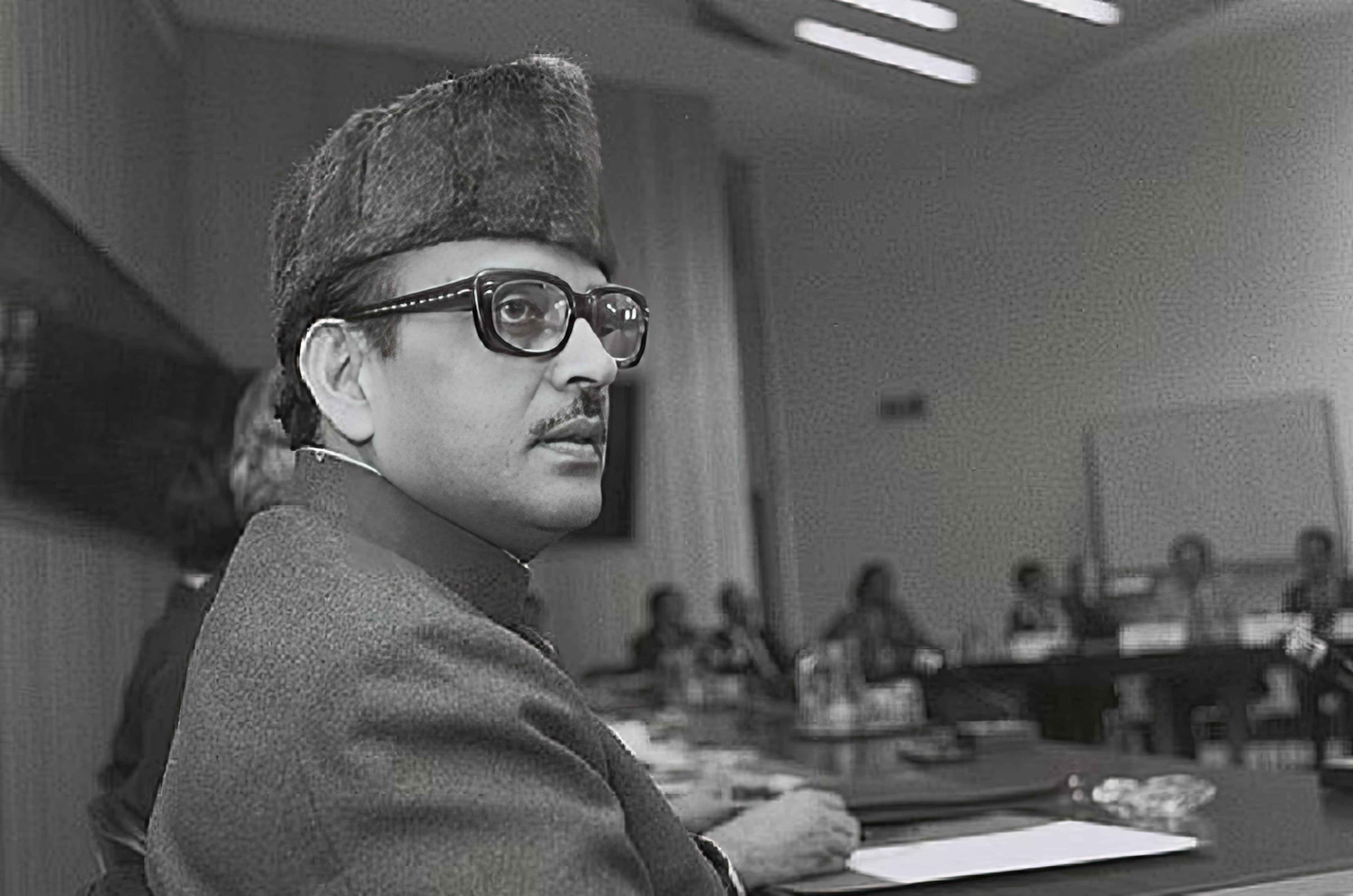 Prime_Minister_Vishwanath_Pratap_Singh_The_megastar_of_respected_politics