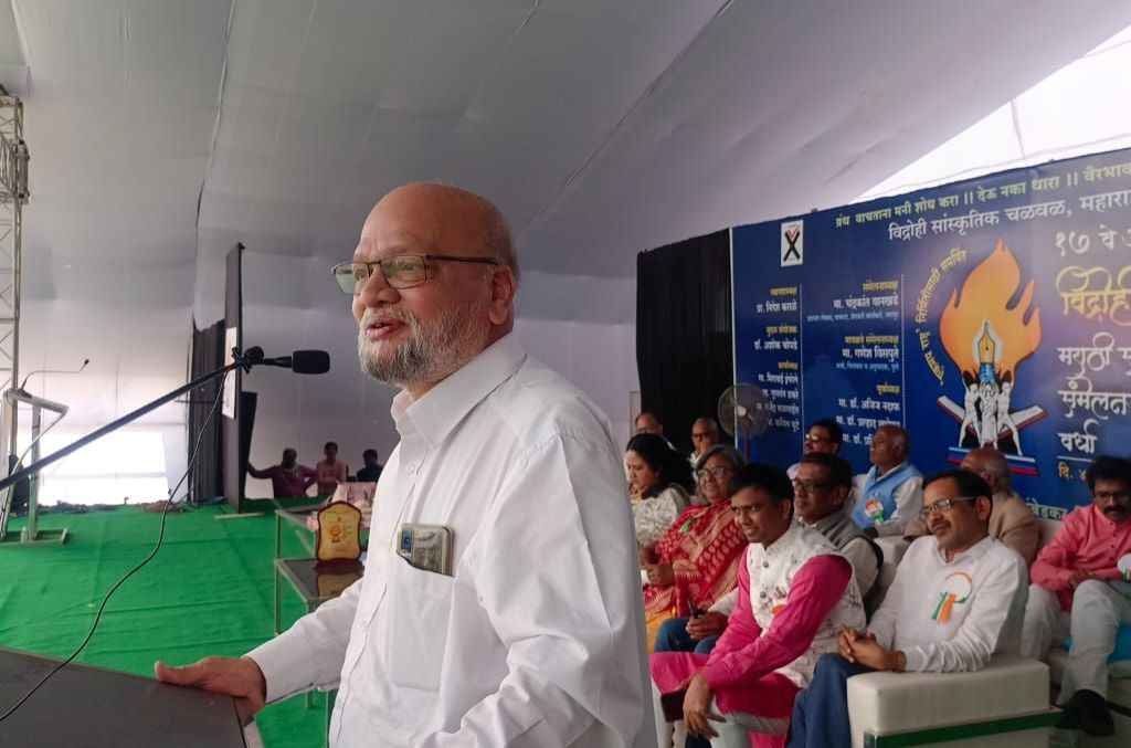 vidrohi_Sahitya_Sammelan_crowd_surged