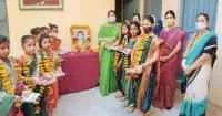 मुलींनी सावित्रीमाता&nbsp;फुलेंच्या विचारांचा वारसा पुढे चालवावा - वर्षाताई भोसीकर
