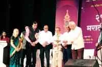जातीपातीच्या कुंपणामुळे मुस्कटदाबी - जैन साहित्य संमेलनात विश्वास पाटील यांची खंत
