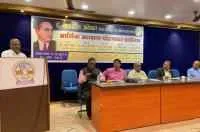 मंडल आयोग पुराना, अब नया लागू करें: ढोबले
