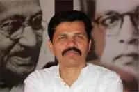 अभिनंदनपात्र शिक्षक आमदार कपिल पाटील !
