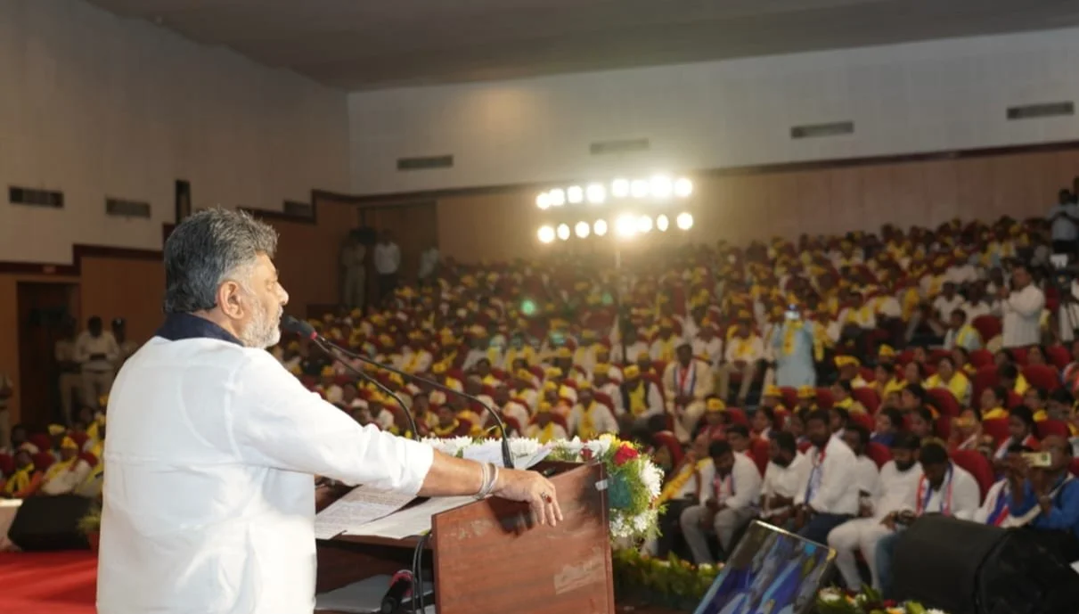 Chief Minister of Karnataka d k shivakumar in Rashtriya OBC Adhiveshanat Strong Demand for Caste Census at National OBC Convention Chief Minister of Karnataka d k shivakumar in Rashtriya OBC Adhiveshanat Strong Demand for Caste Census at National OBC Convention