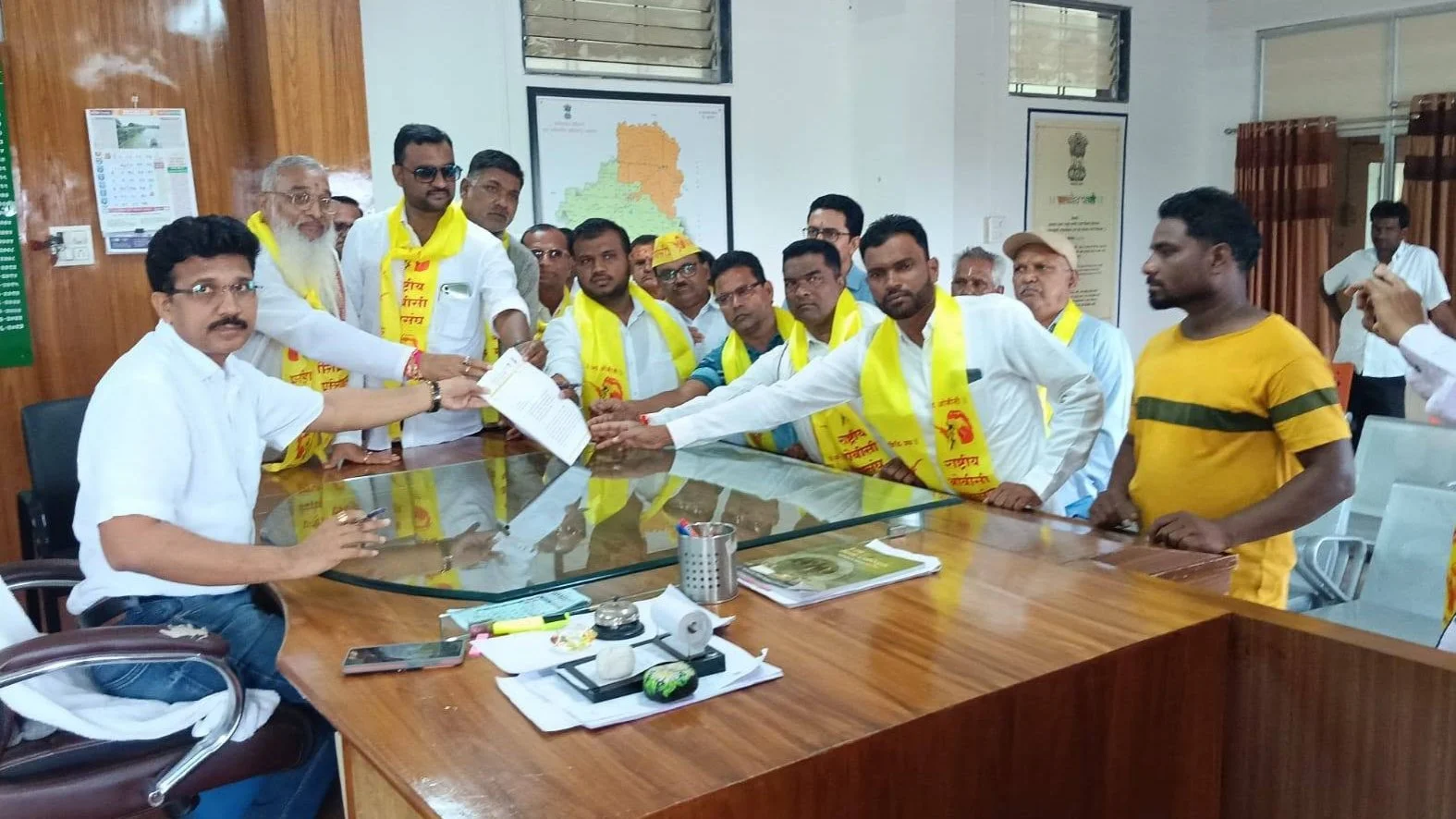 OBC chya 14 Magnyanvar Ata Shasan Nirnay Kadha Anyatha Maharashtra Bhar Andolanacha Ishaara